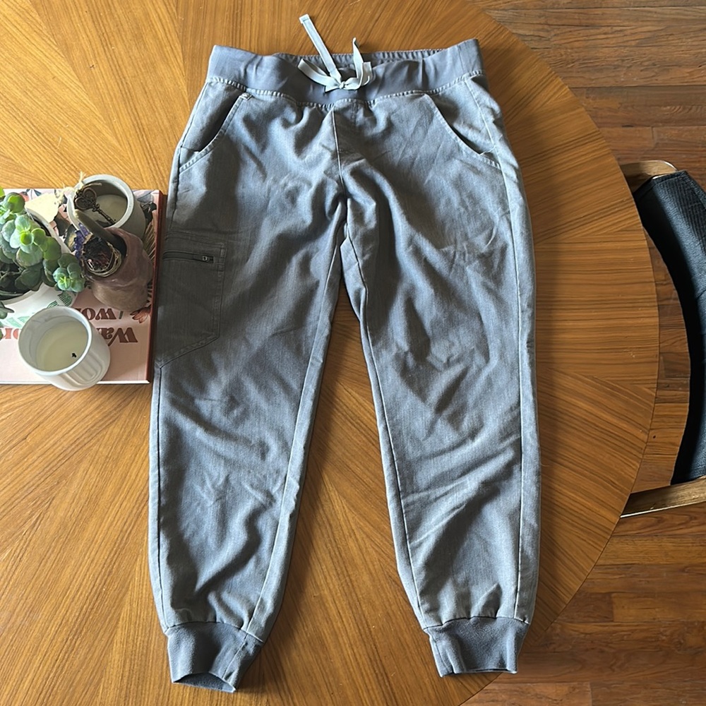 Figs graphite Zamora joggers scrub pants